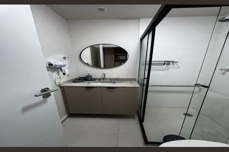 Banheiro de apartamento para alugar com 1 quarto, 21m² em Vila Mariana, São Paulo