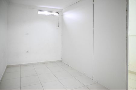 Quarto de casa para alugar com 1 quarto, 80m² em Vila Liviero, São Paulo