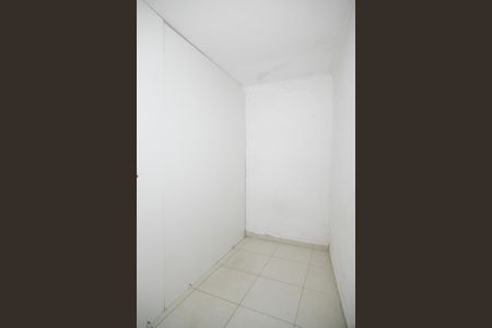 Closet de casa para alugar com 1 quarto, 80m² em Vila Liviero, São Paulo