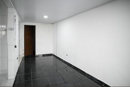 Sala de casa para alugar com 1 quarto, 80m² em Vila Liviero, São Paulo