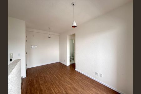 Sala de apartamento para alugar com 2 quartos, 45m² em Jardim São Luís, São Paulo