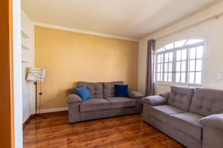 Sala de casa para alugar com 4 quartos, 120m² em Portão, Curitiba