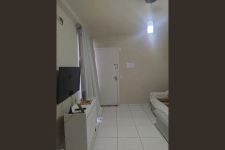 Sala de apartamento para alugar com 2 quartos, 49m² em Jardim Gramacho, Duque de Caxias