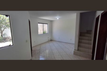 Casa para alugar com 3 quartos, 108m² em Alto Ribeirão Leste, Florianópolis