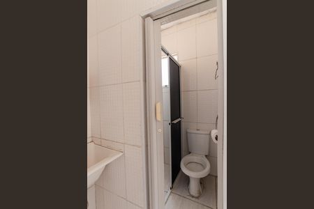 Banheiro de apartamento para alugar com 1 quarto, 45m² em Vila Sabrina, São Paulo