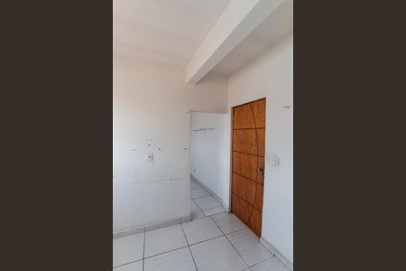 Cozinha e Área de Serviço de apartamento para alugar com 1 quarto, 45m² em Vila Sabrina, São Paulo