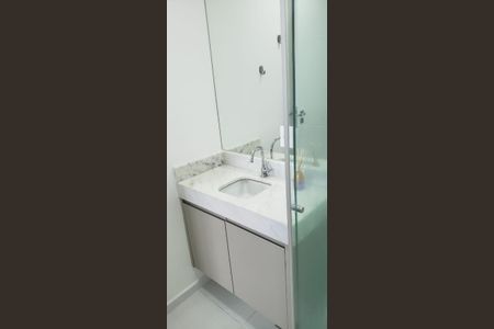 Banheiro de apartamento para alugar com 1 quarto, 50m² em Bethaville I, Barueri