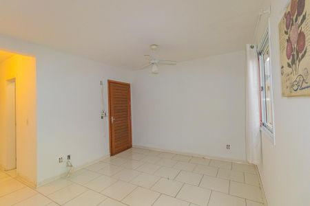 Sala de casa de condomínio para alugar com 2 quartos, 68m² em Olaria, Canoas