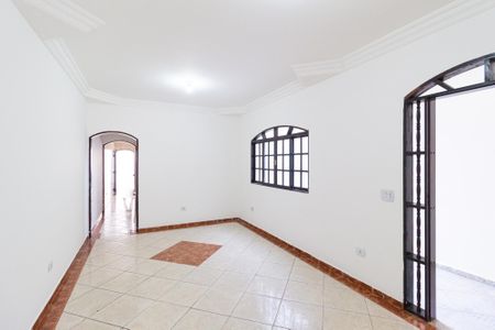 Sala de casa para alugar com 4 quartos, 147m² em Jardim Ana Estela, Carapicuíba
