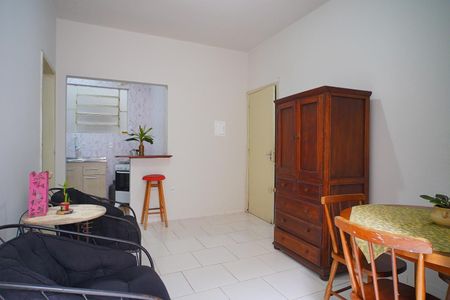 Sala de apartamento para alugar com 1 quarto, 40m² em Auxiliadora, Porto Alegre