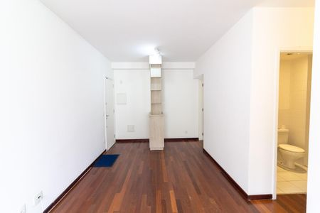 Sala de apartamento para alugar com 3 quartos, 74m² em Interlagos, São Paulo