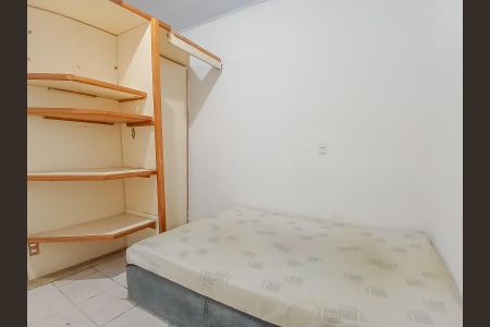 Quarto de casa para alugar com 1 quarto, 31m² em Harmonia, Canoas