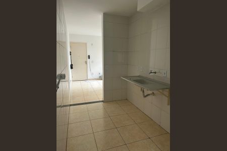 Cozinha de apartamento para alugar com 2 quartos, 24m² em Jardim Arco-Iris, Cotia