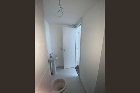 Banheiro de apartamento à venda com 1 quarto, 27m² em Vila Ida, São Paulo