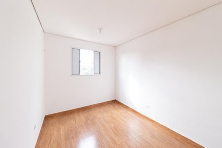 Quarto de casa para alugar com 1 quarto, 45m² em Jardim Lice, Carapicuíba