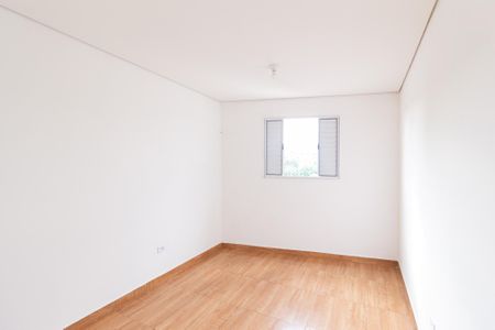 Quarto de casa para alugar com 1 quarto, 45m² em Jardim Lice, Carapicuíba