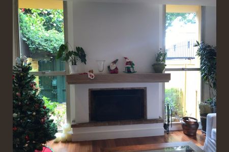 Casa à venda com 3 quartos, 180m² em Moema, São Paulo