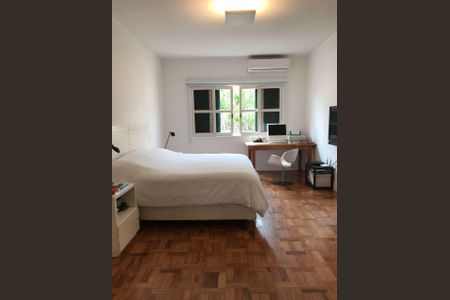Casa à venda com 3 quartos, 180m² em Moema, São Paulo