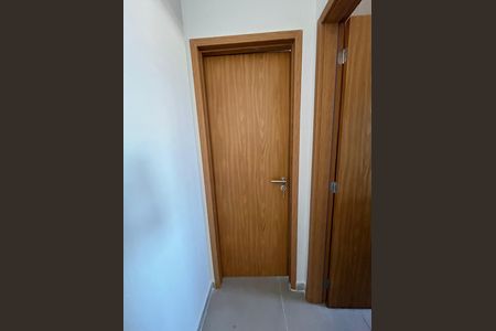 Corredor de casa de condomínio para alugar com 1 quarto, 33m² em Macuco, Santos