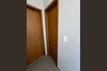 Corredor de casa de condomínio para alugar com 1 quarto, 33m² em Macuco, Santos