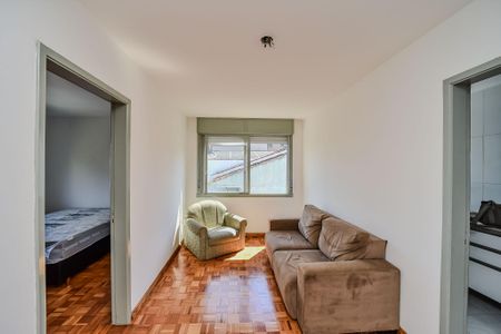 Sala de apartamento para alugar com 1 quarto, 43m² em Passo D’areia, Porto Alegre