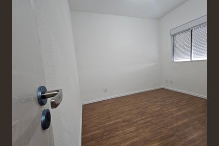 Quarto 1 de apartamento para alugar com 2 quartos, 45m² em Jardim São Luís, São Paulo