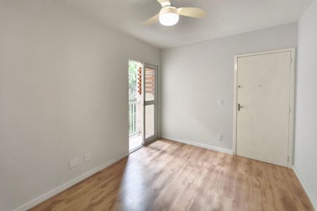 Sala de apartamento para alugar com 2 quartos, 55m² em Jardim do Lago Continuacao, Campinas