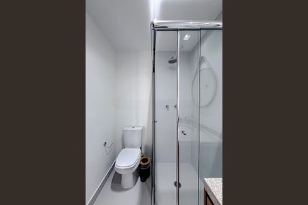 Banheiro de kitnet/studio para alugar com 1 quarto, 24m² em Cursino, São Paulo