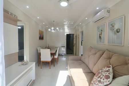 Sala de apartamento para alugar com 2 quartos, 83m² em Jardim Praiano, Guarujá