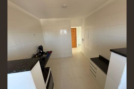 Cozinha de apartamento para alugar com 2 quartos, 67m² em Vila Assuncao, Praia Grande