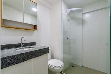 Banheiro de kitnet/studio para alugar com 1 quarto, 65m² em Perdizes, São Paulo