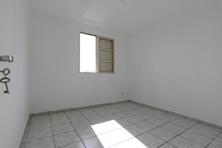 Quarto 2 de apartamento para alugar com 2 quartos, 55m² em Jardim Esperanca, Mogi das Cruzes