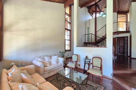 Sala de Estar de casa de condomínio para alugar com 5 quartos, 570m² em Condomínio Chácaras do Alto da Nova Campinas, Campinas