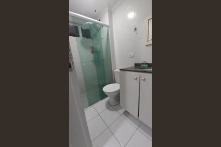 Banheiro de apartamento para alugar com 3 quartos, 63m² em Fazendinha, Curitiba