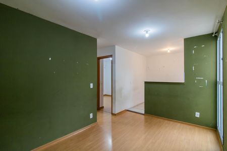 Sala de apartamento para alugar com 2 quartos, 39m² em Portal dos Gramados, Guarulhos