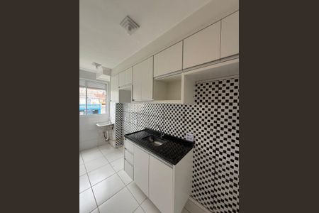 Cozinha de apartamento para alugar com 2 quartos, 42m² em Jardim Egle, São Paulo