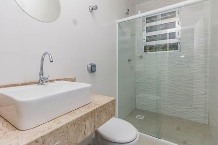 Banheiro 1 de apartamento para alugar com 3 quartos, 60m² em Praia de Belas, Porto Alegre