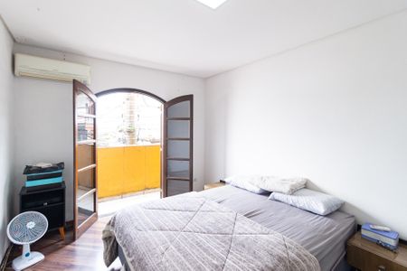 Suíte de casa para alugar com 2 quartos, 130m² em Vila Silviania, Carapicuíba