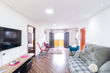 Sala de casa para alugar com 2 quartos, 130m² em Vila Silviania, Carapicuíba