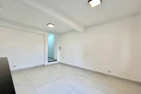 Sala de casa para alugar com 1 quarto, 45m² em Parque Jabaquara, São Paulo