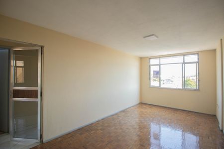 Sala de apartamento para alugar com 3 quartos, 60m² em Centro, São Gonçalo