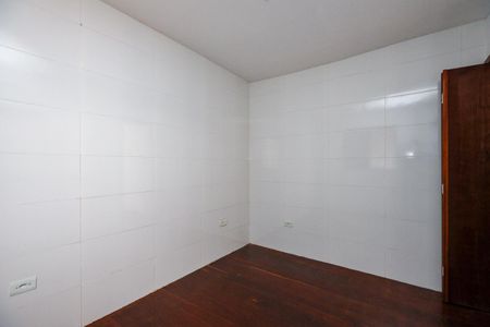 Quarto de casa para alugar com 1 quarto, 40m² em Parque Pinheiros, Taboão da Serra