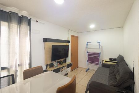 Sala de apartamento para alugar com 2 quartos, 47m² em Cosmos, Rio de Janeiro