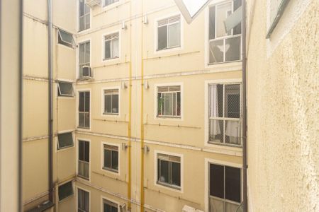 Vista da Sala de apartamento para alugar com 2 quartos, 47m² em Cosmos, Rio de Janeiro