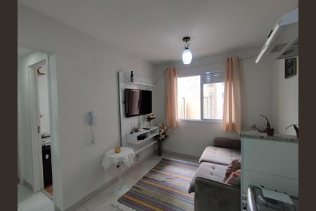 Sala de apartamento para alugar com 2 quartos, 34m² em Parque Fongaro, São Paulo
