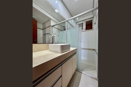 Banheiro de apartamento à venda com 3 quartos, 105m² em Jardim Nova Europa, Campinas