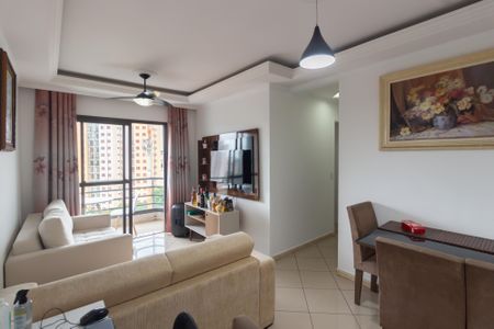Sala de apartamento para alugar com 2 quartos, 49m² em Vila Carmosina, São Paulo
