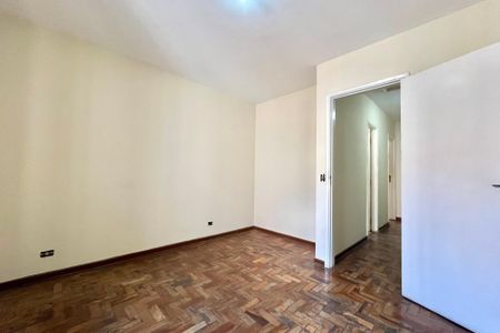 Quarto 1 de casa para alugar com 3 quartos, 130m² em Jardim Oriental, São Paulo