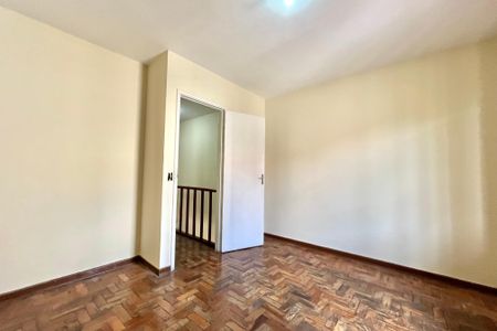 Quarto 1 de casa para alugar com 3 quartos, 130m² em Jardim Oriental, São Paulo