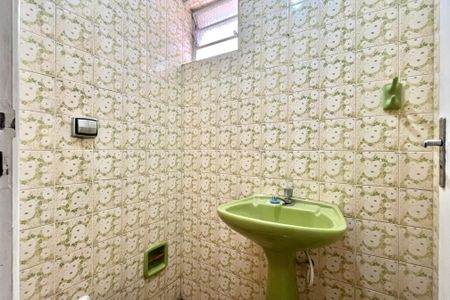 Lavabo de casa para alugar com 3 quartos, 130m² em Jardim Oriental, São Paulo